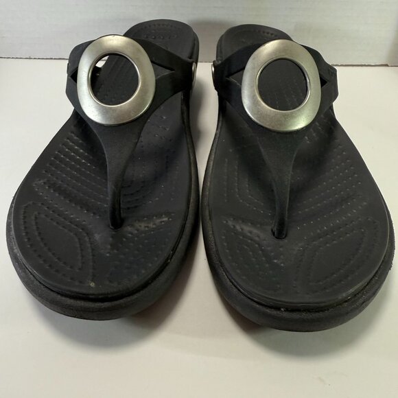 Crocs Women's Black  Sanrah Beveled Circle Sandal Size 10 - Picture 1 of 7